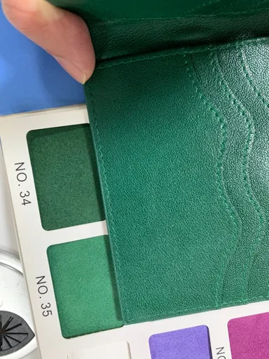 Green Leather Wallet Swatch