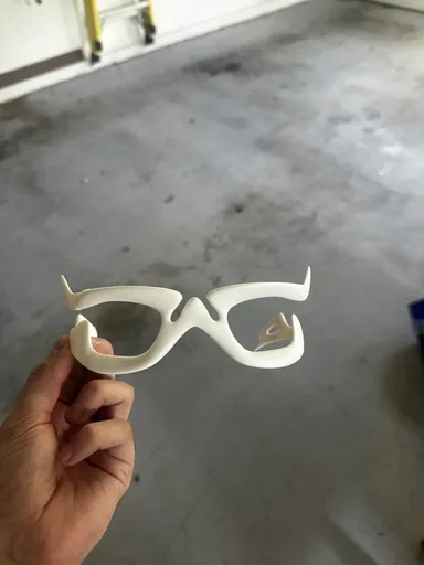 Ravisauce Wave Sunglasses Hand